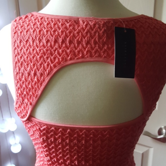 DRESS *NEW* - Picture 5 of 6